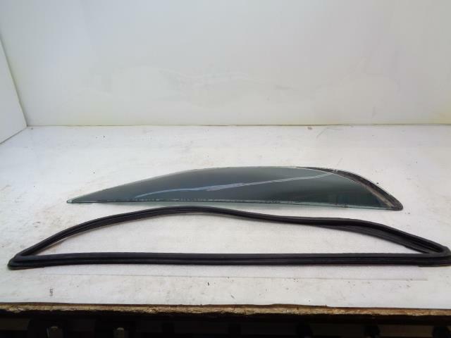Porsche 928 S 86 & EARLY Rear Quarter Window Glass RIGHT 928 543 106 08 USED SR