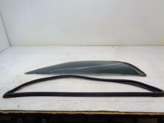 Porsche 928 S 86 & EARLY Rear Quarter Window Glass RIGHT 928 543 106 08 USED SR
