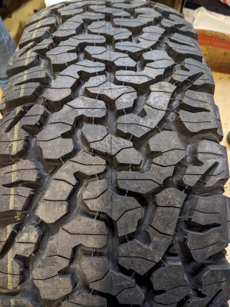 BFGOODRICH ALL TERRAIN T/A KO2 BSW LT 37X12.50 17 116S LRC 6PLY TIRE 80088 CQ2