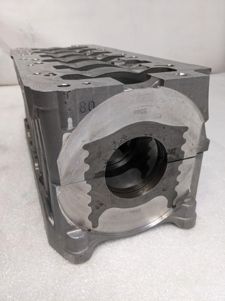 PORSCHE 9961011583R 9961011573R CRANKSHAFT CASE FOR 03 BOXSTER 986 2.7L USED 12