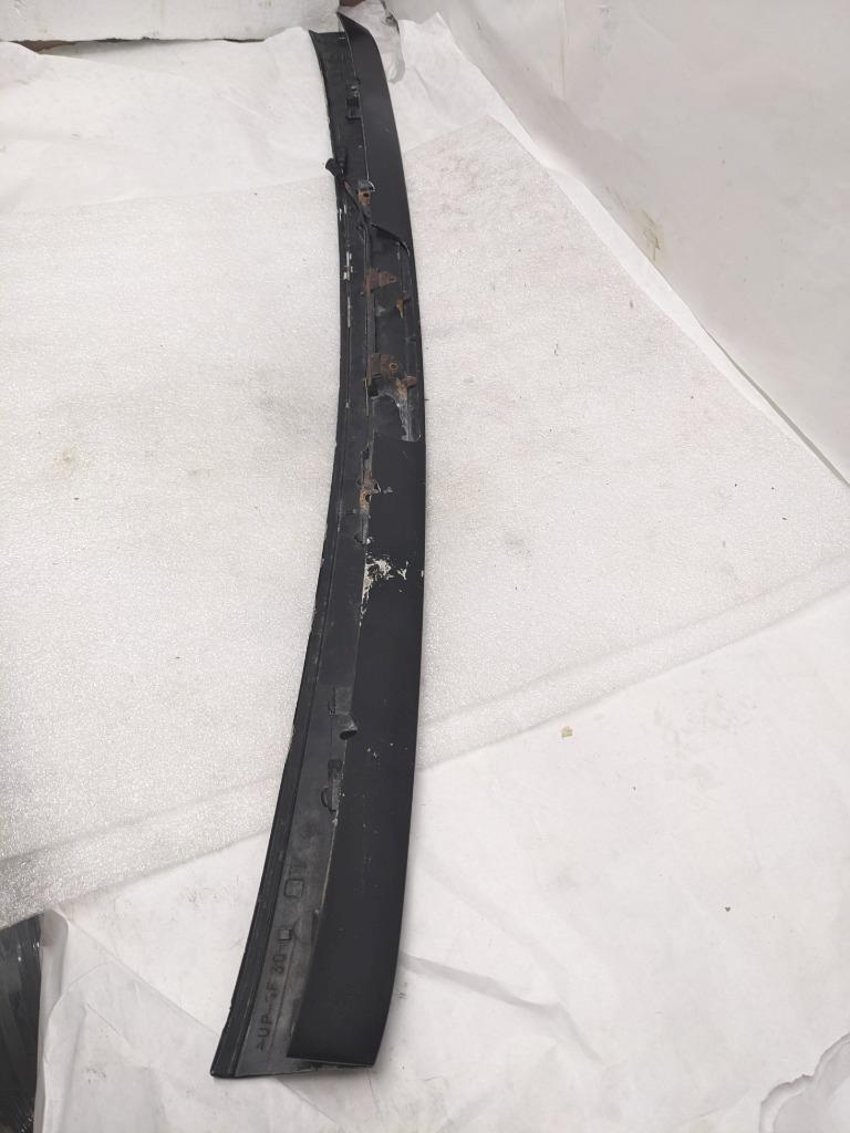 DAMAGED PORSCHE 9445121030003C REAR SPOILER RALLY BLACK FOR PORSCHE 968 USED R24