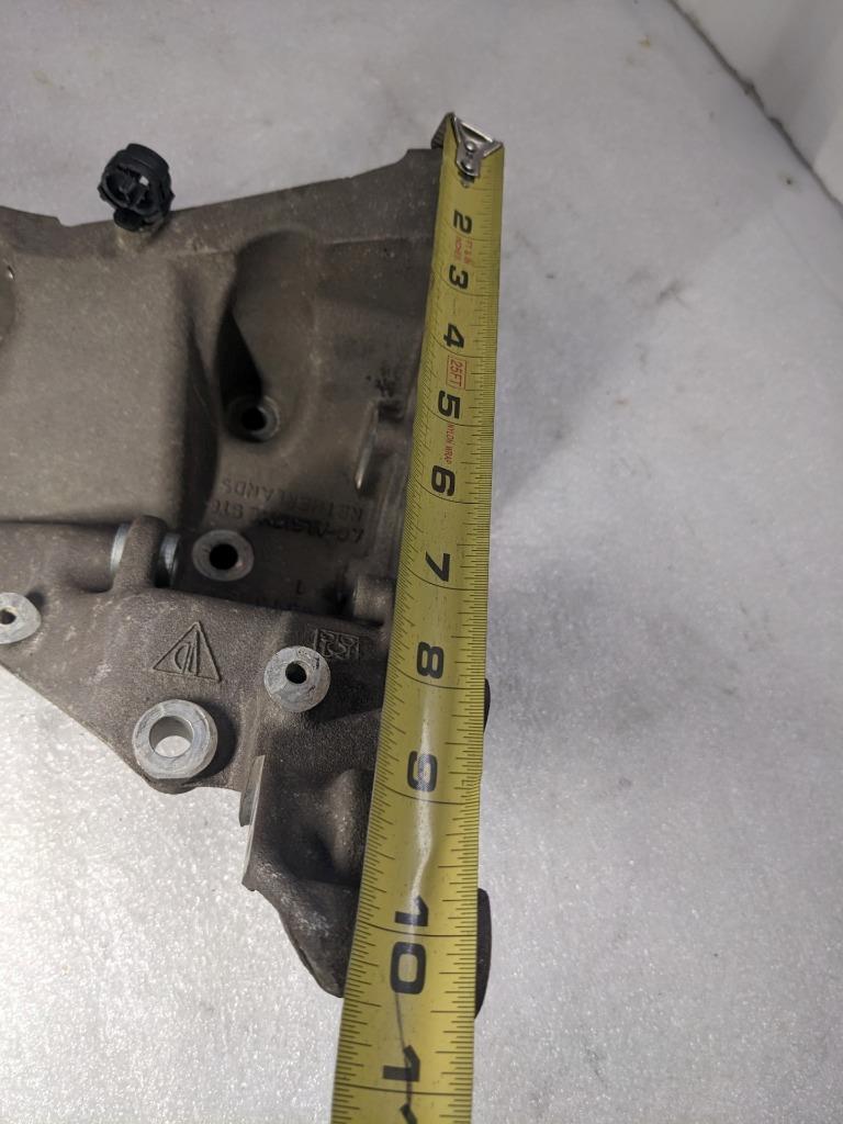 PORSCHE CAYENNE 4.5L LEFT ENGINE MOTOR BRACKET 9481022135R USED 996BGL