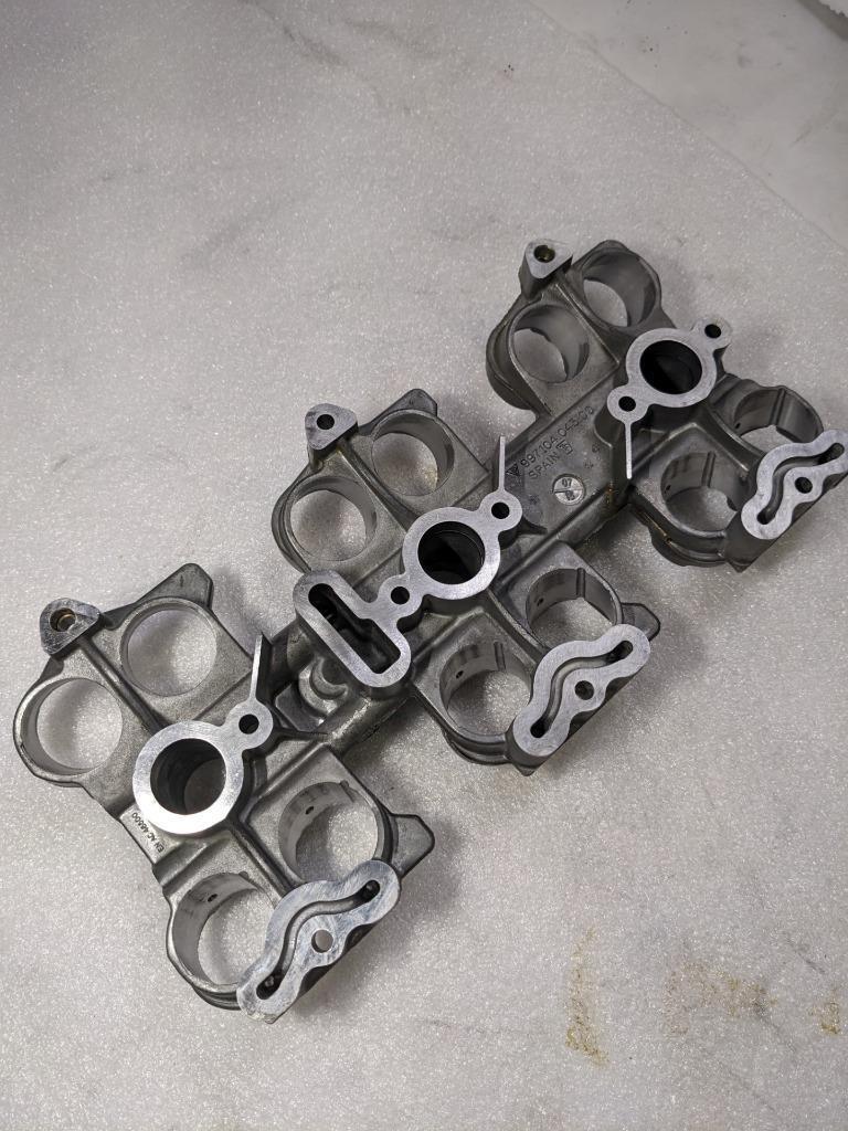 PORSCHE 987 BOXSTER TAPPET HOUSING 99710404300 USED 996B.G.L.