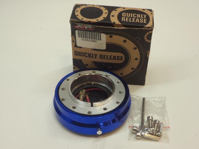 AJP SLIM QUICK RELEASE RACING STEERING WHEEL ADAPTER HUB KIT BLUE QR-003BL R16