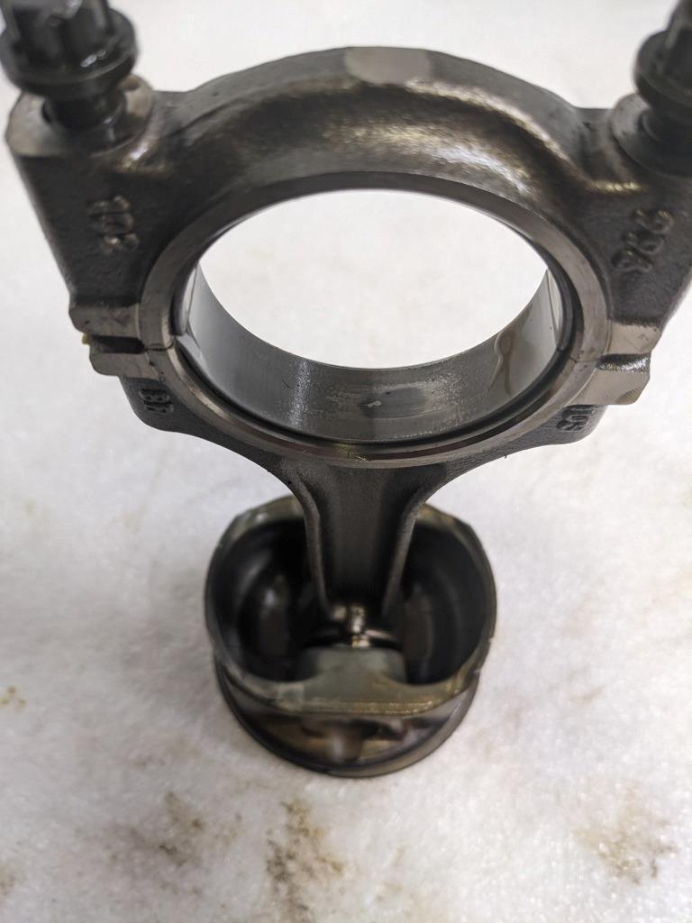 PORSCHE 996/911 CONNECTING PISTON RODS 9961031028R #4 USED 996BGL2T2