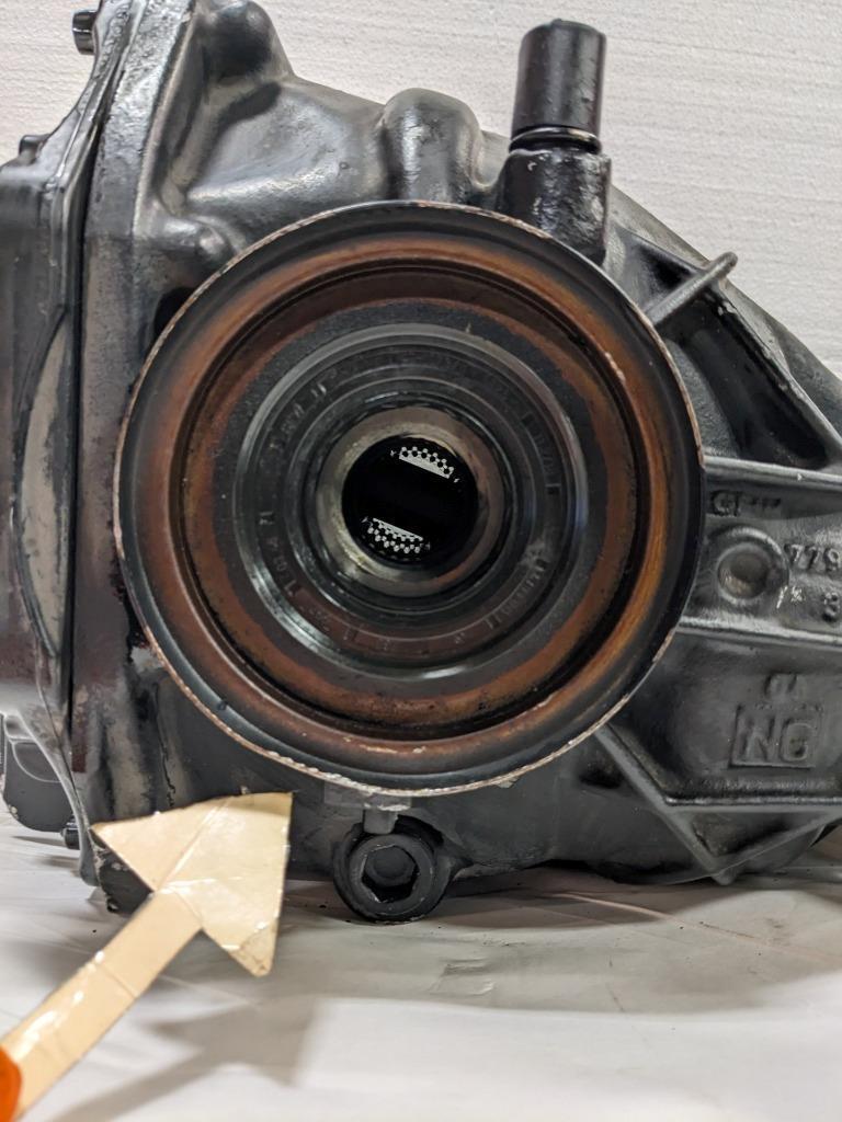 04-06 MERCEDES SL500 DIFFERENTIAL DIFF REAR AXLE CARRIER 2303510305 USEDBSIG1