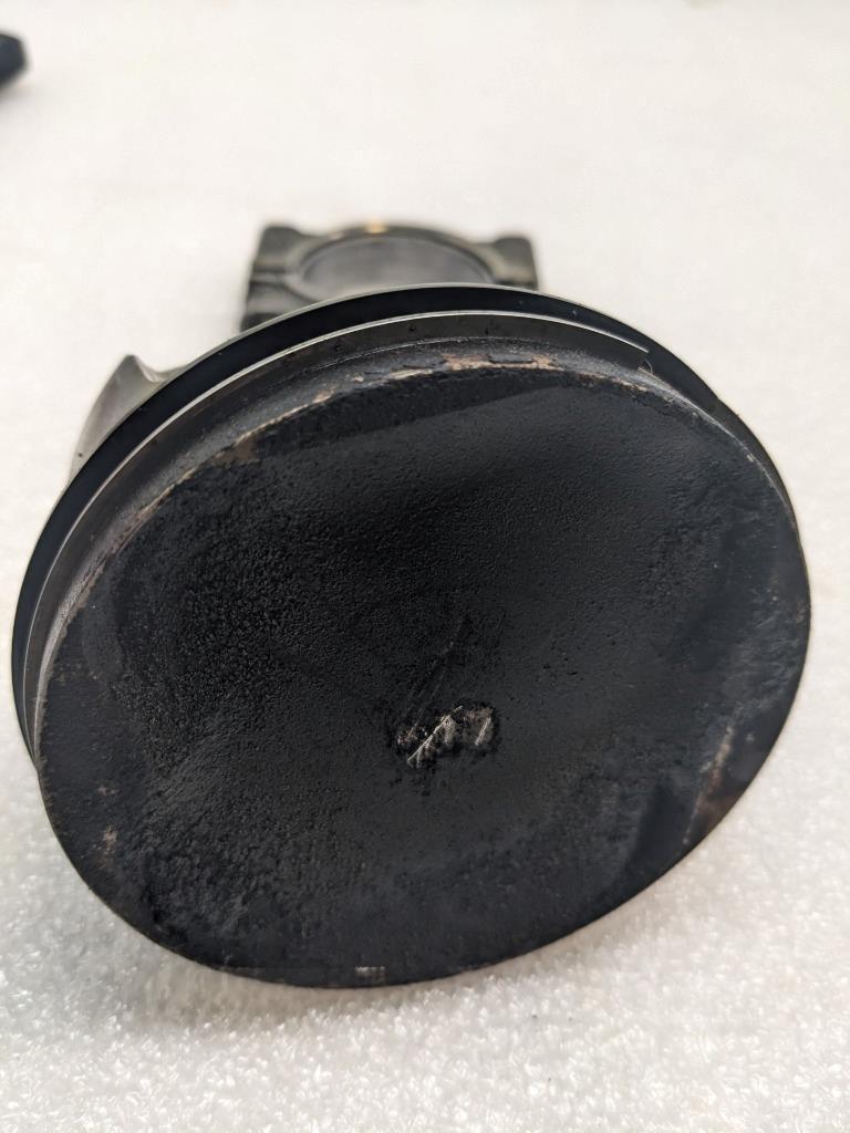 PORSCHE 986 BOXSTER 2.7L PISTON W/CONNECTING ROD #2 9961031028R USED 996GL2T1