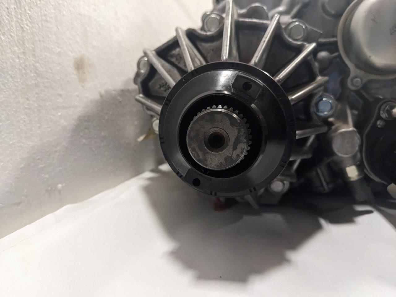 NISSAN ARMADA PATHFINDER 2004-2008 TRANSFER CASE ASSEMBLY 33100-7S110 BSRG1