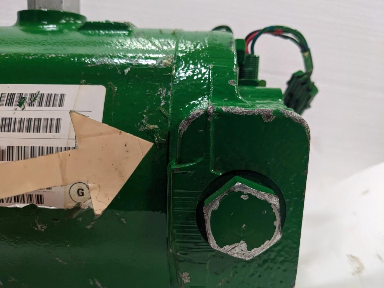 NEW JOHN DEERE AXT12539 HYDRAULIC MOTOR (FITS HARVESTERS) BSRG5