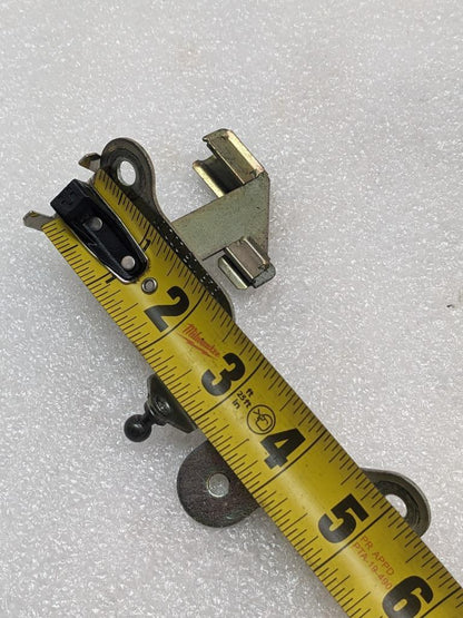 11-15 PORSCHE CAYENNE ENGINE BAY BRACKET MOUNT 94810520201 USED R21SPB