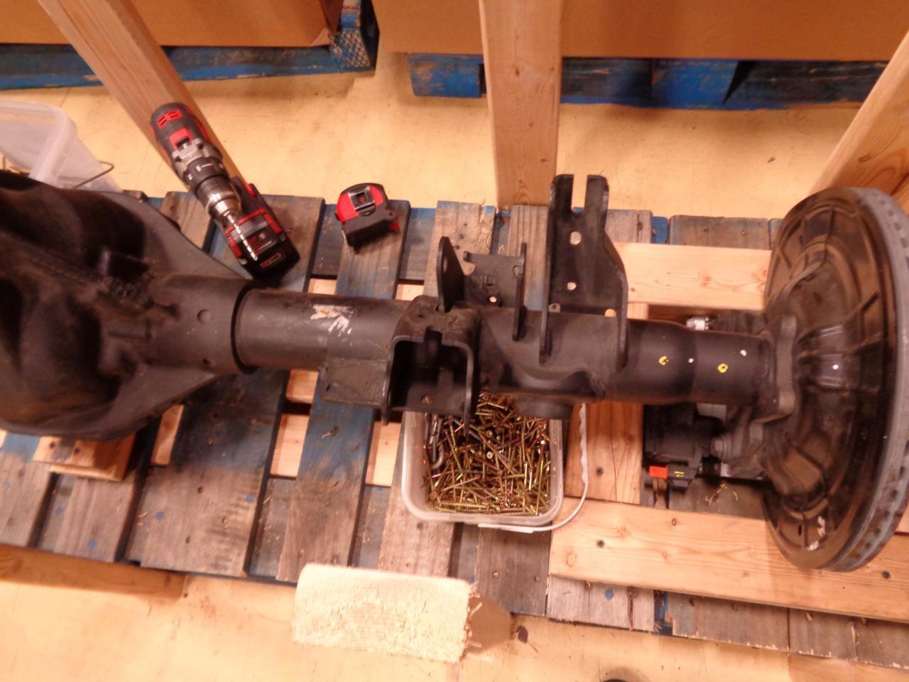 MOPAR 2019-23 RAM 1500 REAR COMPLETE AXLE ASSEMBLY 68272086AK BAY3