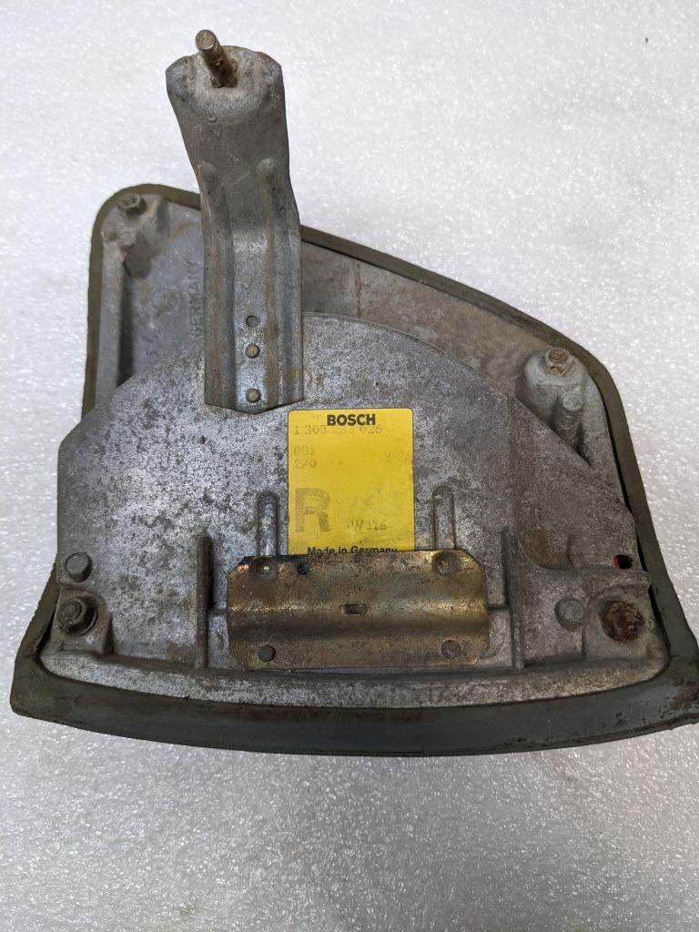 BOSCH 1305233002 RIGHT TAIL LIGHT ASSEMBLY FOR MERCEDES W116 450 USED R21