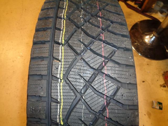 ARCTIC CLAW WINTER WXI LT 265 70 17 121/118S LRE 10PLY TIRE ARC91 CQ4