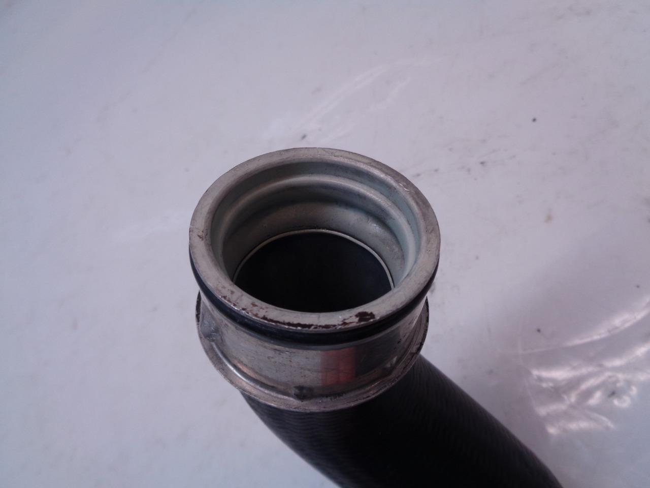 USED PORSCHE WATER HOSE / COOLANT HOSE FOR PORSCHE 911 996 106 201 77 R24T5