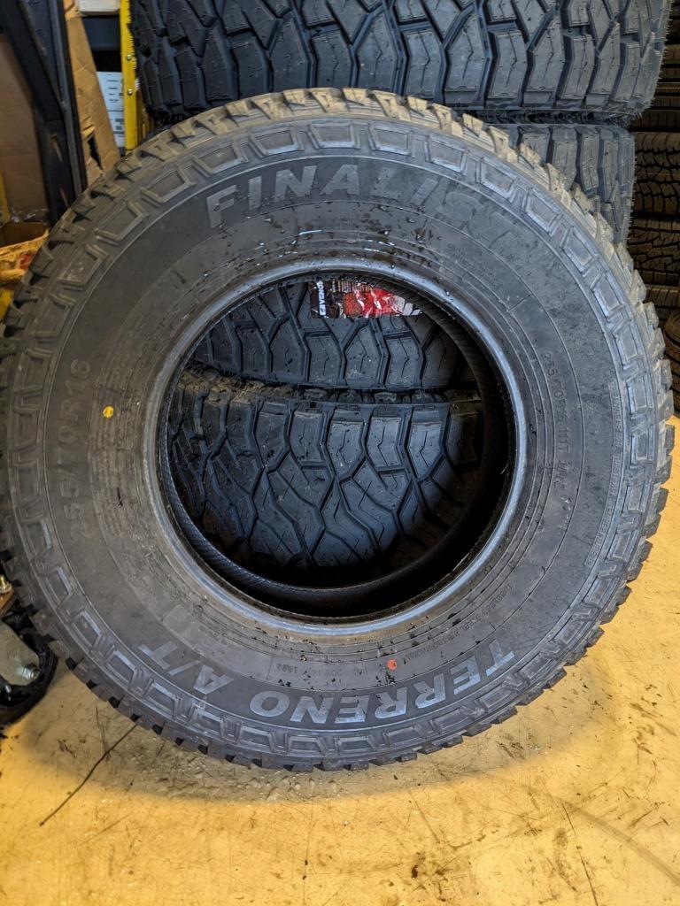 2 FINALIST TERRENO A/T P 255 70 16 111T SL TIRES LLSUV036 CQ1