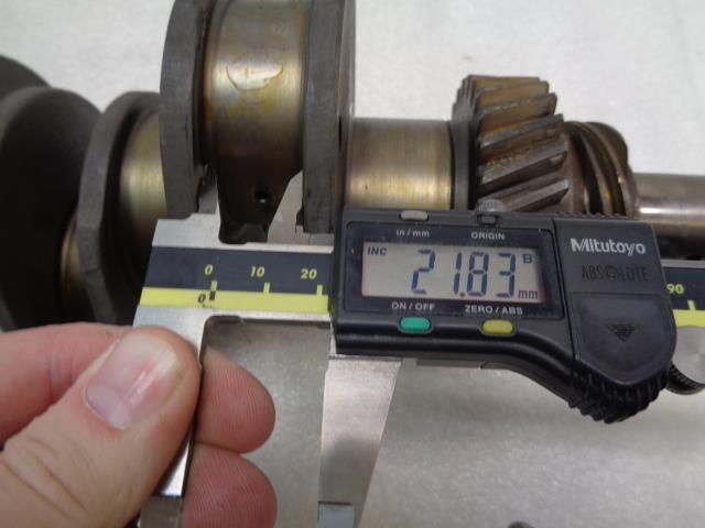 Porsche 911 2.2L Non Counterweight Crankshaft 901 102 010 00 USED GENUINE R24T7