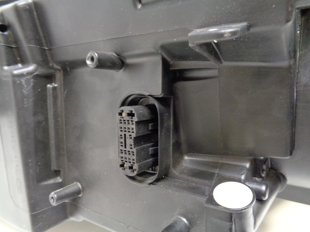 AUDI A6 09-11 RIGHT HEADLIGHT NEW OEM HELLA XENON 009701161 4f0 941 030 SR