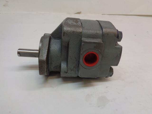 NEW UNKNOWN HYDRAULIC PUMP/MOTOR 2 INCH SHAFT R34T1
