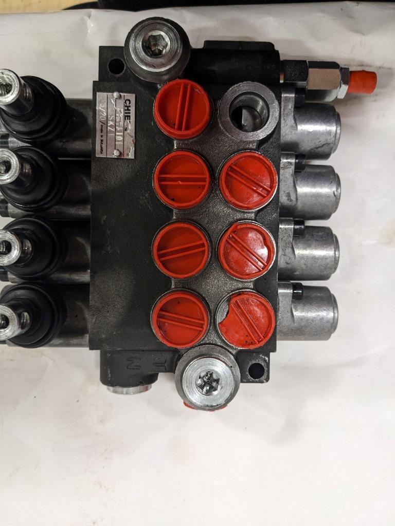 Chief 4 Way Directional Control Valve 4P40 S1Z1 A1A1A1D1 NEW BSIG1