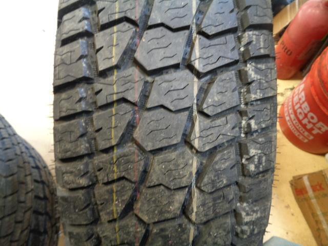 RADAR RENEGADE A/T5 OWL LT 31 10.50 15 109S LRC ALL TERRAIN TIRE RZD0021 BQ3
