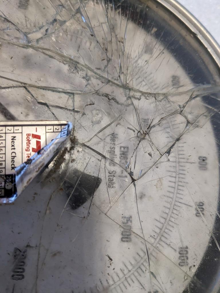 ITH PRESSURE GADGE  (EN837-1) BROKEN R22