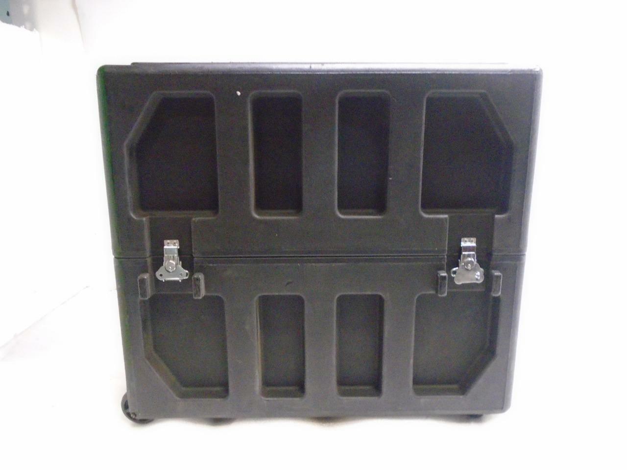 USED SKB Cases UNKNOWN MODEL Large(32x28x12) Rolling Case SR