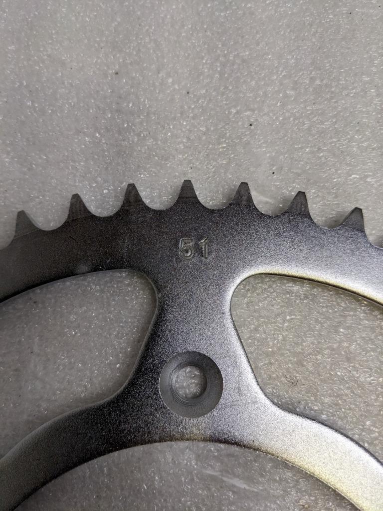 TURNER H04KA3710R REAR PRIMARY DRIVE STEEL SPROCKET 51 TOOTH SILVER NEW R15