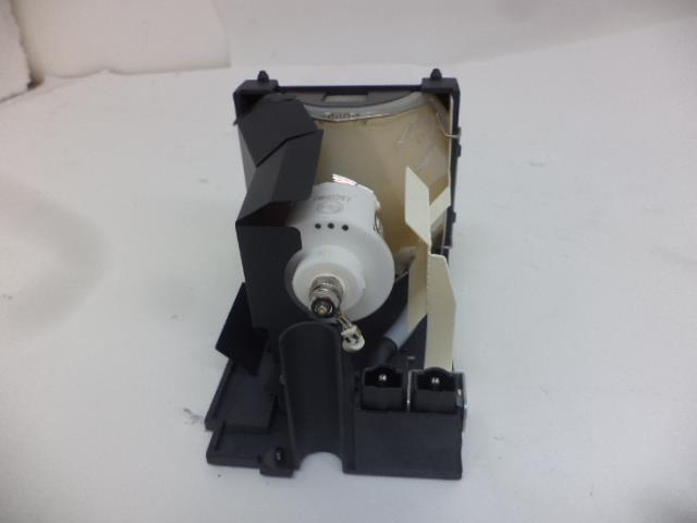 1 NEW GENUINE HITACHI PROJECTOR LAMP W/ HOUSING DT00471 FOR CP-S420 R28