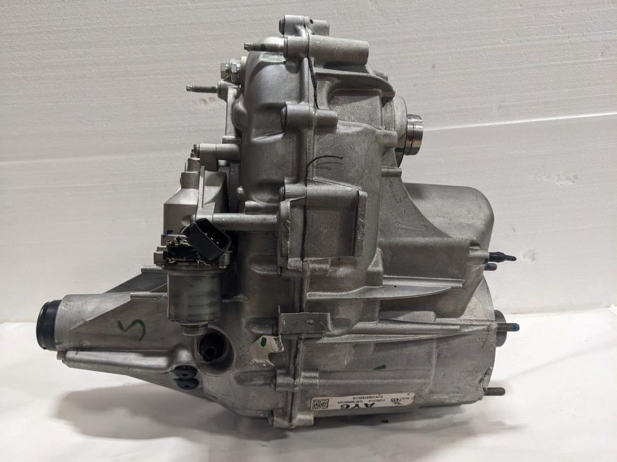 GM Transfer Case 84467435 Chevy Avalanche, Cadillac Escalade NEW DAMAGED BSRG3