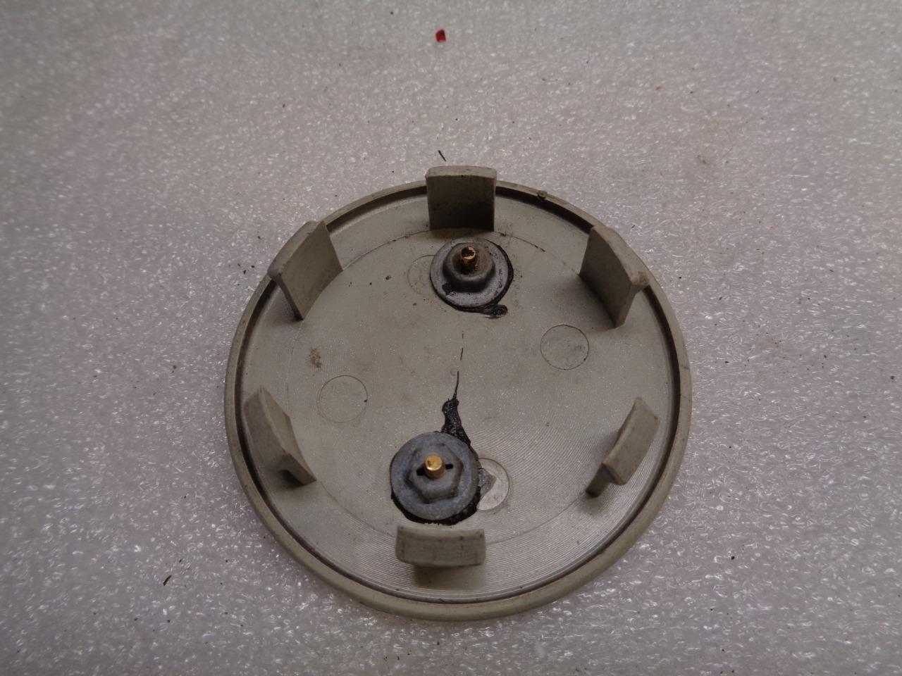 Porsche Center Cap Silver with Raised Gold Crest USED GENUINE R23