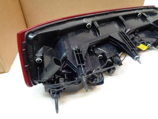 NEW PAIR GENUINE GM L/R TAIL LIGHTS for CHEVY CAMARO 16-18 84136775/6 SR