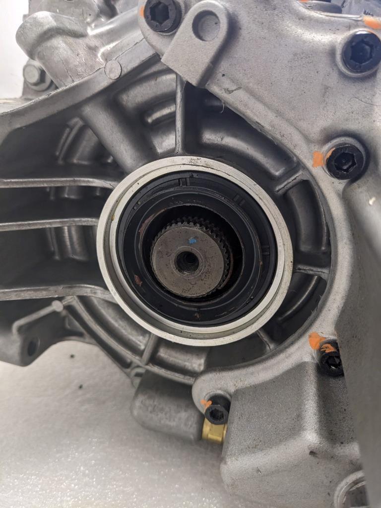 GM 23398957 DIFFERENTIAL CARRIER FOR MANUAL TRANSMISSION 14-17 CORVETTE NEW B3B2