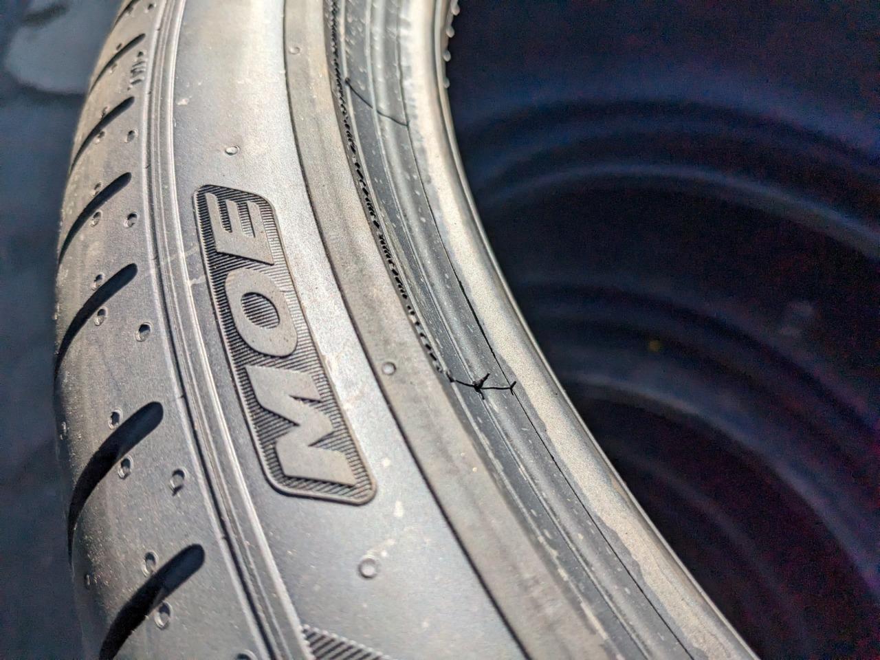 2 PIRELLI P ZERO PZ4 *MOE MERCEDES RUNFLAT P 225 40 19 93Y XL 2908200 CQ3
