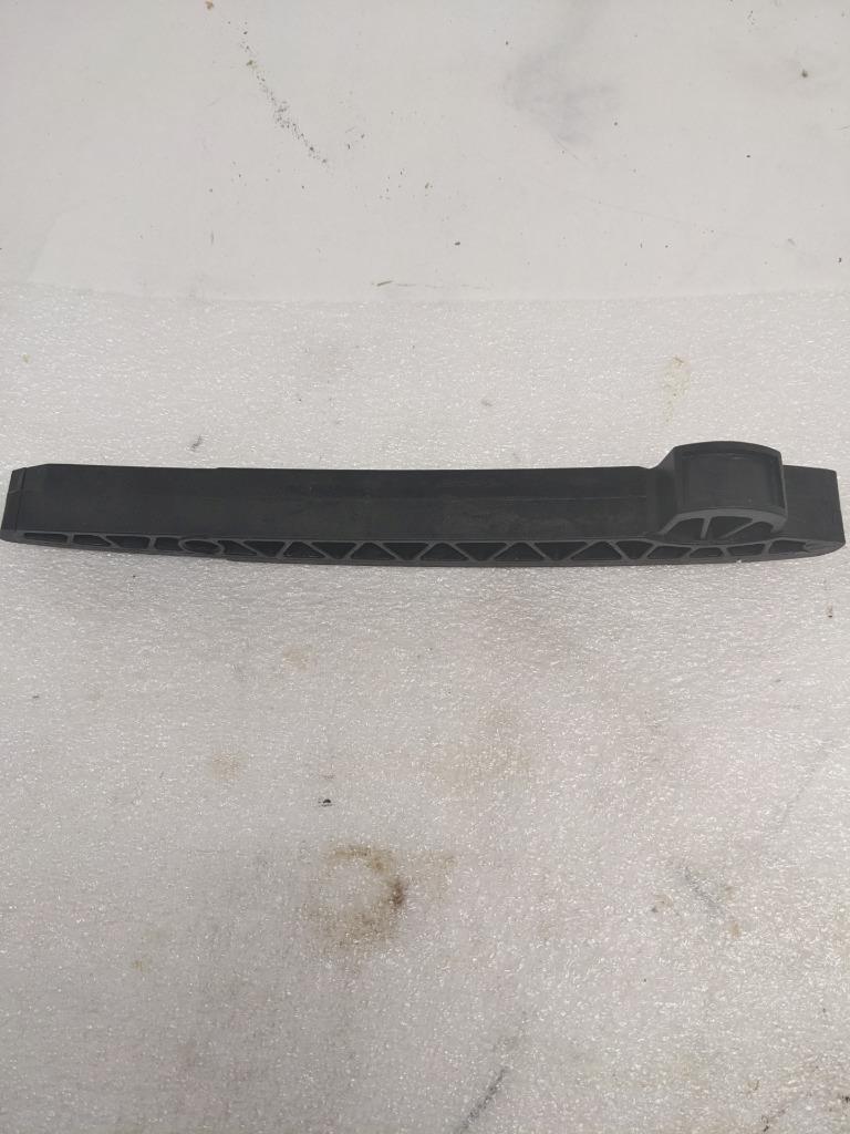 PORSCHE 986/987 BOXSTER ENGINE TIMING CHAIN GUIDE 99610517552 USED 996BGL2T2