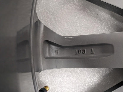 20x8 Chevrolet Traverse 2022-23 Machined Charcoal Wheel Rim 84353724