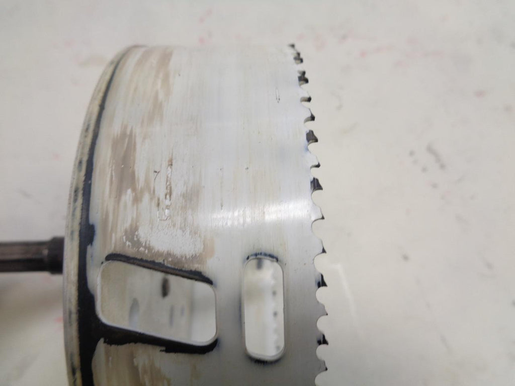 USED HOLE SAW DRILL BIT 5-1/2" (140mm) DIAMETER R22T8