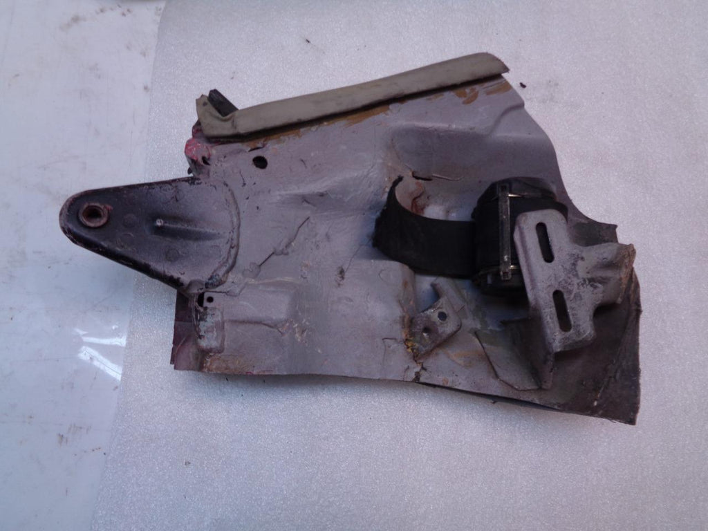 PAIR PORSCHE 911 LATE AIR COOLED CONVERTIBLE TOP MOUNTING ASSEMBLY PIECES R33