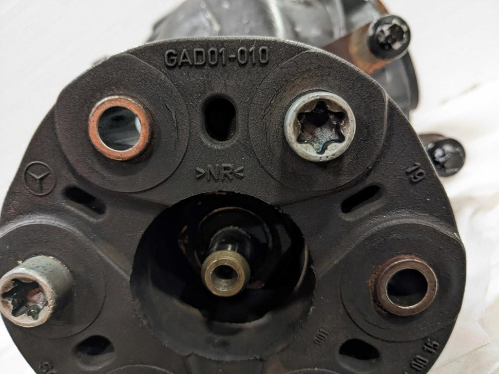 04-06 MERCEDES SL500 DIFFERENTIAL DIFF REAR AXLE CARRIER 2303510305 USEDBSIG1