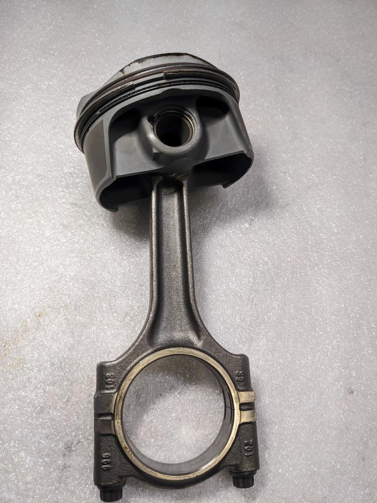 PORSCHE 987 BOXSTER PISTON & CONNECTING ROD #5 9961031028R USED 996B.G.L.