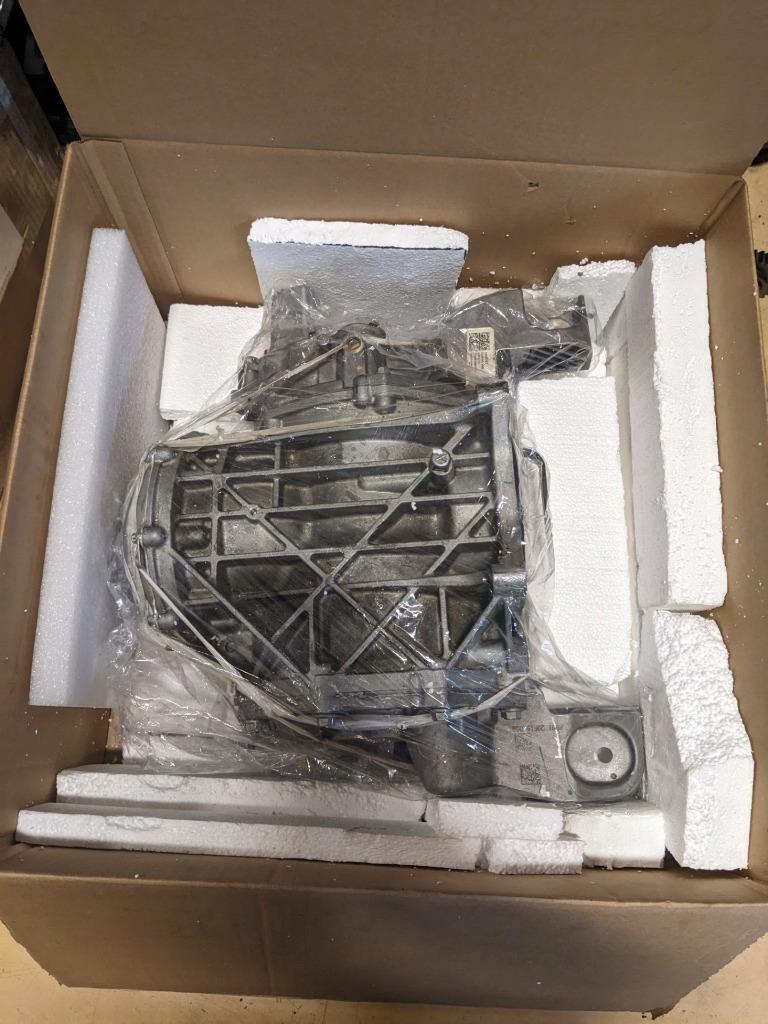 GM 84300365 DIFFERENTIAL CARRIER FOR AUTO TRANSMISSION 15-19 CORVETTE NEW B3B2