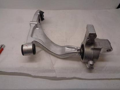 NISSAN FRONT CONTROL ARM LOWER RIGHT ASSY . 54500-1CAOC R16