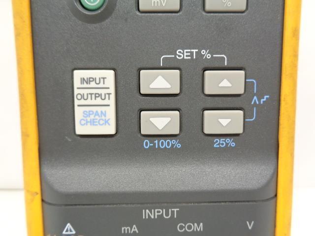 FLUKE 715 VOLT/mA CURRENT AND VOLTAGE CALIBRATOR FLUKE-715 R30