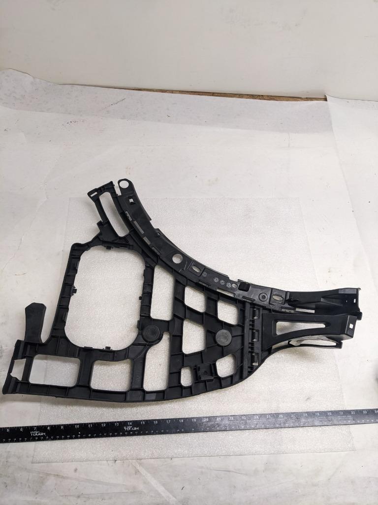 PORSCHE 95850537700 GUIDE (LEFT) FOR 2011-2014 CAYENNE BASE S NEW PGB2