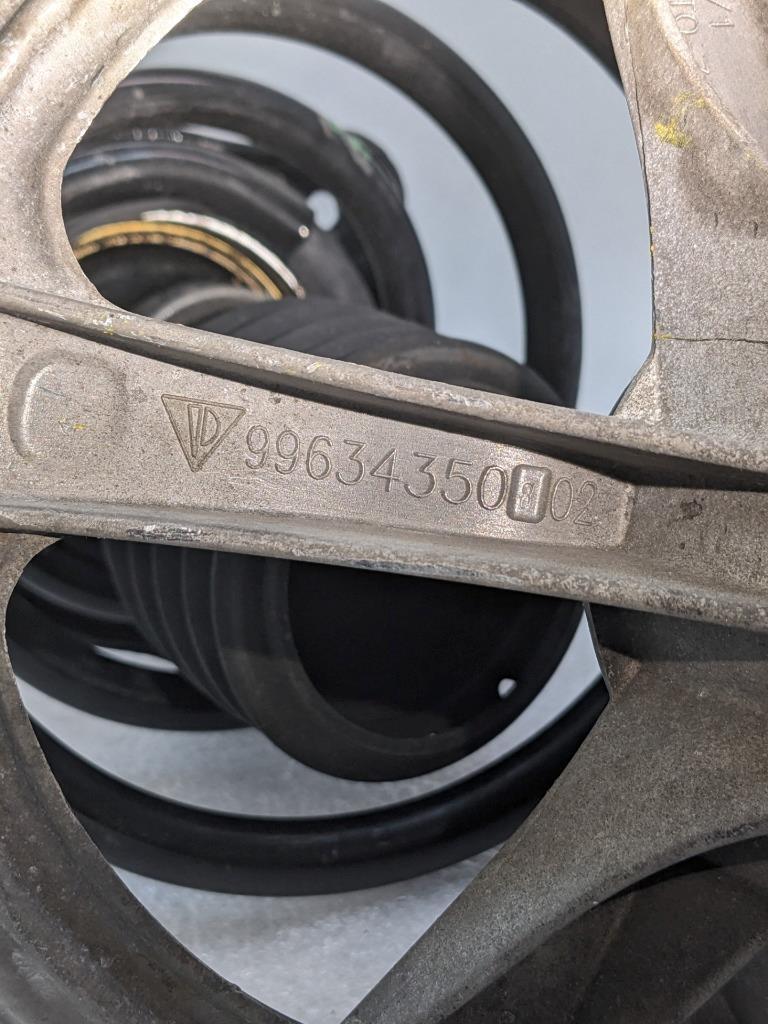 PORSCHE 911/996 LEFT FRONT STURT WITH SPRING 99634304318 USED R23