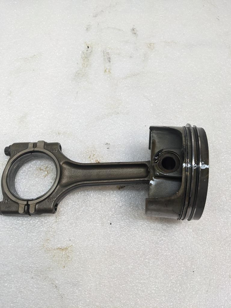 PORSCHE 911/996  CONNECTING PISTON ROD #5 9961031026R USED 996BGL2T2