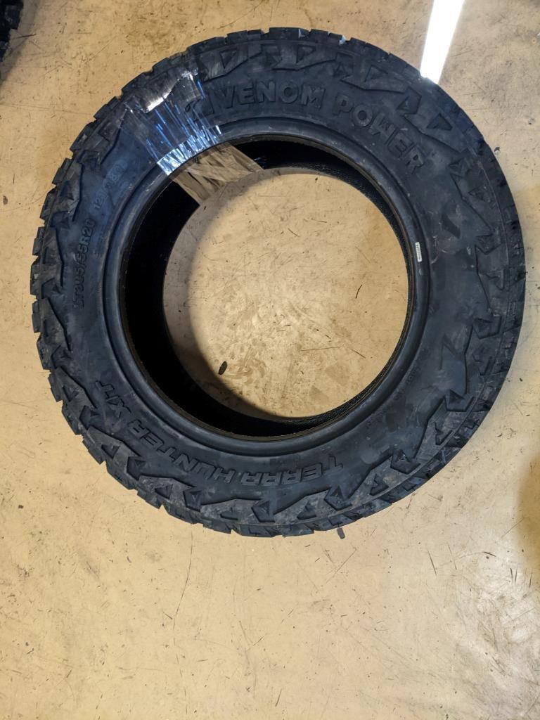 VENOM POWER TERRA HUNTER XT BSW LT 305 55 20 121/118Q LRE 10PLY TIRE TVPXT41 CQ1