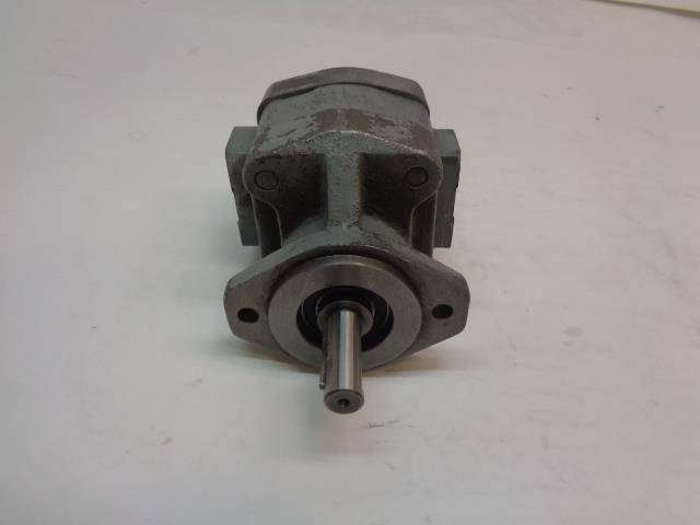 NEW UNKNOWN HYDRAULIC PUMP/MOTOR 2 INCH SHAFT R34T1