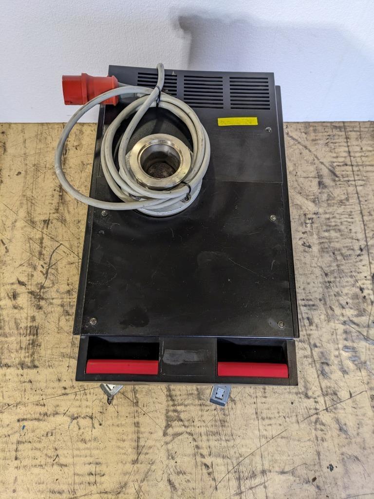 LEYBOLD DRYVAC VACCUM PUMP 100P 400VAC 7.5A 60HZ 4KW 3000RPM 13885 B2