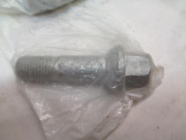 Mercedes-Benz Aftermarket Lug Bolt 13 Pack 2204010270 for CL500/600 G500/550 R5F