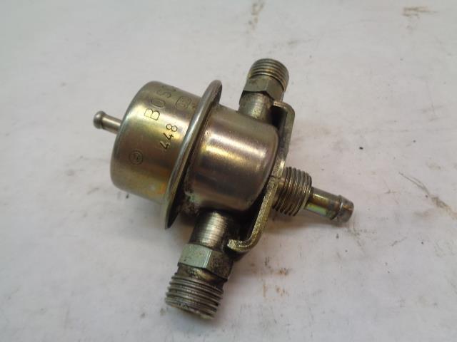 BOSCH FUEL PRESSURE REGULATOR FOR PORSCHE 911&928 0 280 160 215 USED R21/24